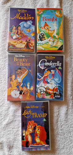 Walt disney classics vhs - 5x,
